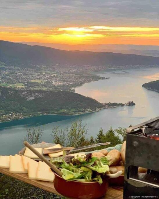 Maison 3 Chambres Au Lac D'Annecy, 30Min La Clusaz マントン・サン・ベルナール エクステリア 写真