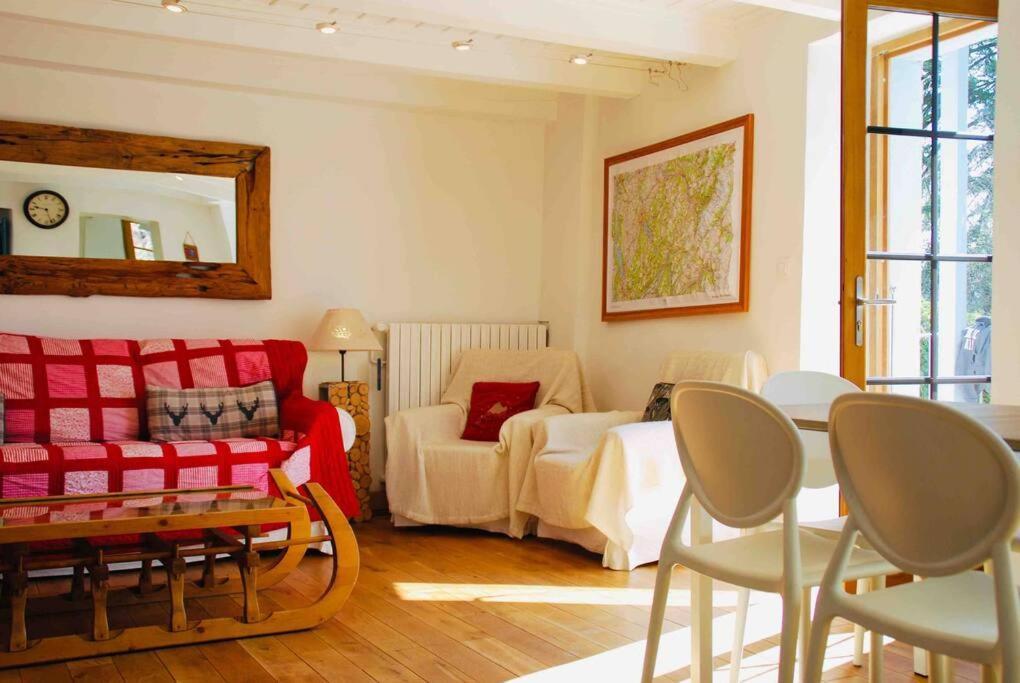 Maison 3 Chambres Au Lac D'Annecy, 30Min La Clusaz マントン・サン・ベルナール エクステリア 写真