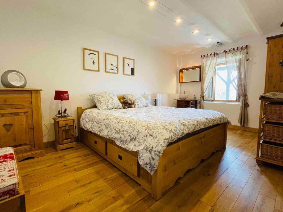 Maison 3 Chambres Au Lac D'Annecy, 30Min La Clusaz マントン・サン・ベルナール エクステリア 写真