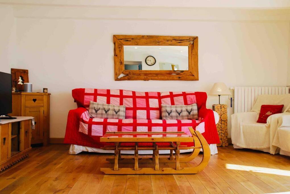Maison 3 Chambres Au Lac D'Annecy, 30Min La Clusaz マントン・サン・ベルナール エクステリア 写真