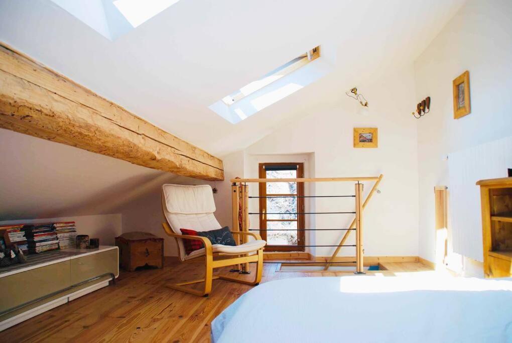 Maison 3 Chambres Au Lac D'Annecy, 30Min La Clusaz マントン・サン・ベルナール エクステリア 写真