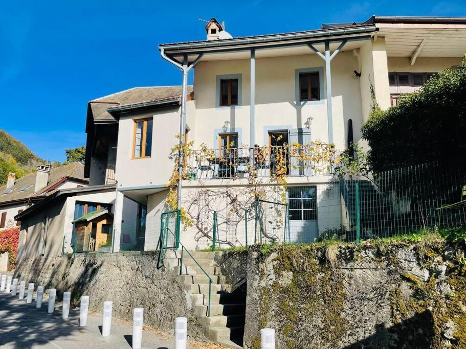 Maison 3 Chambres Au Lac D'Annecy, 30Min La Clusaz マントン・サン・ベルナール エクステリア 写真
